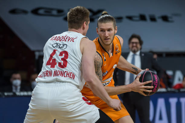 了决定性作 了决定性作