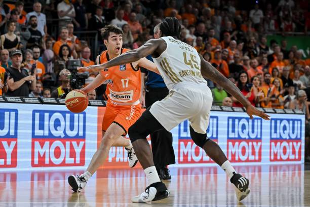 接发球积极 接发球积极