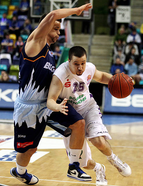 足球是一项 足球是一项